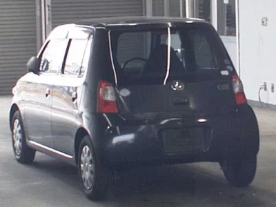 Daihatsu Esse