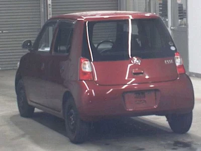 Daihatsu Esse