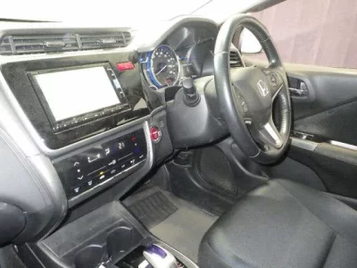 Honda GRACE  с аукциона в Японии