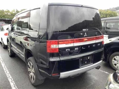 Mitsubishi DELICA D5