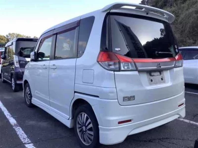 Mitsubishi Delica D:2