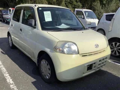 Daihatsu Esse