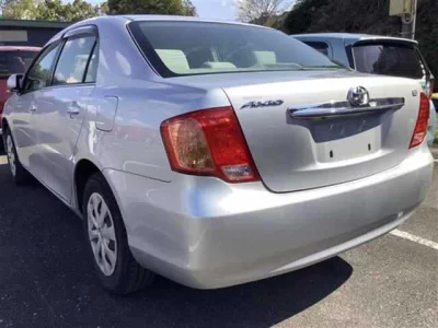 Toyota COROLLA AXIO  с аукциона в Японии