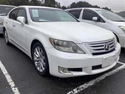 Lexus LS600h