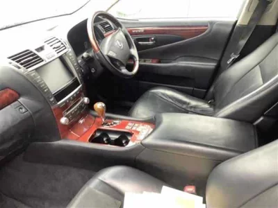 Lexus LS600h