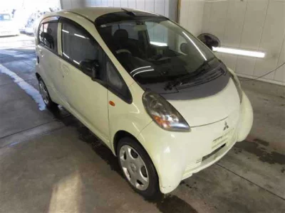 Mitsubishi i