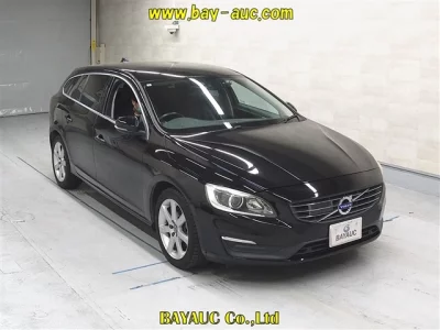 Volvo V60  с аукциона в Японии