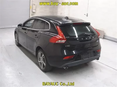 Volvo V40  с аукциона в Японии