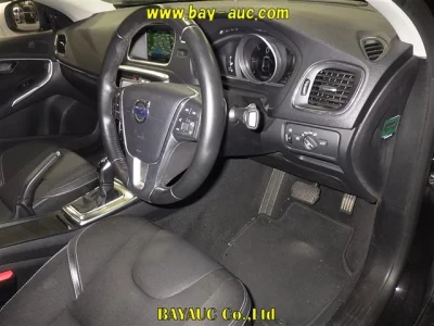 Volvo V40  с аукциона в Японии