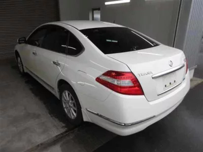 Nissan TEANA  с аукциона в Японии