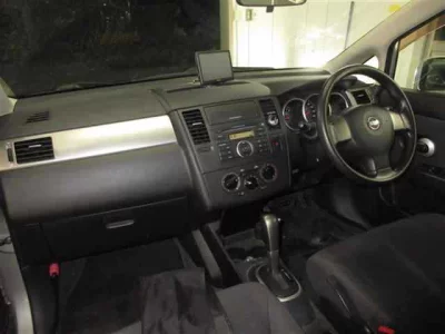 Nissan TIIDA  с аукциона в Японии