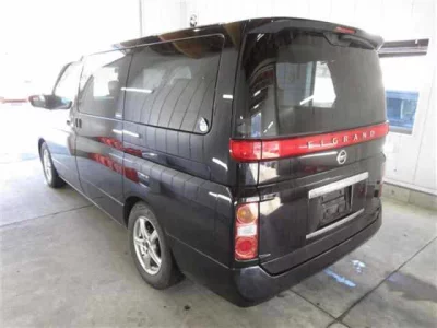Nissan ELGRAND  с аукциона в Японии