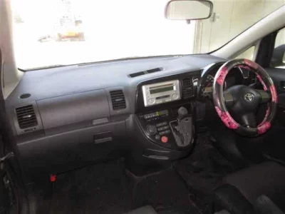 Toyota WISH  с аукциона в Японии