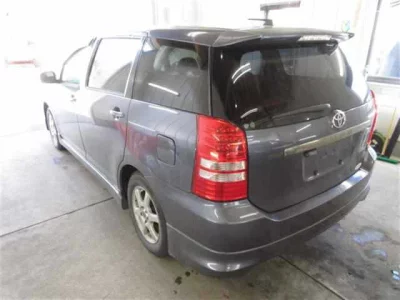 Toyota WISH  с аукциона в Японии