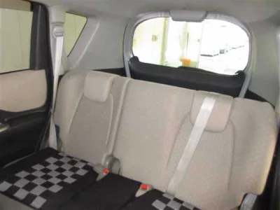 Toyota RACTIS  с аукциона в Японии