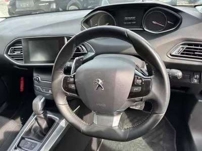 Peugeot 308  с аукциона в Японии