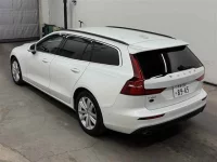 Volvo V60 лот № 35051 оценка 4.5  с аукциона в Японии 1