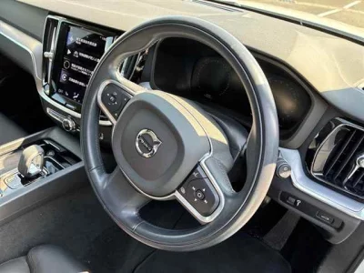 Volvo V60  с аукциона в Японии