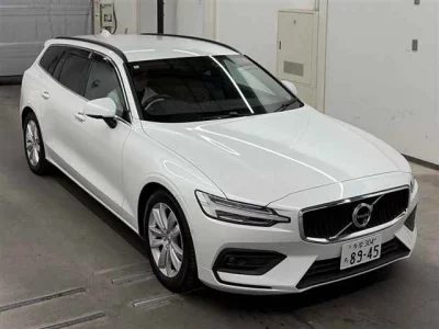 Volvo V60  с аукциона в Японии