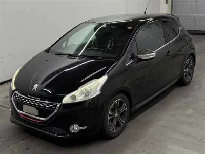 Peugeot 208  с аукциона в Японии
