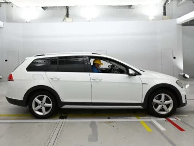 Volkswagen GOLF ALLTRACK  с аукциона в Японии