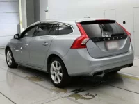 Volvo V60 лот № 90272 оценка 4  с аукциона в Японии 5