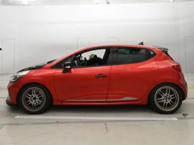 Renault LUTECIA  с аукциона в Японии