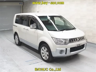 Mitsubishi DELICA D5