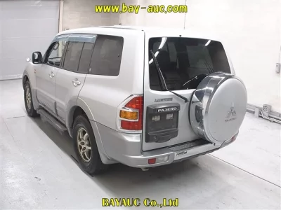 Mitsubishi PAJERO  с аукциона в Японии