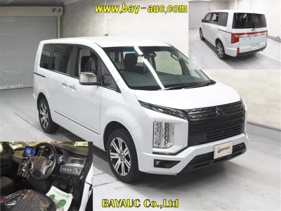Mitsubishi Delica D:5