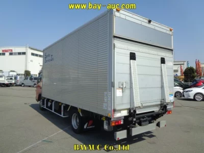 Mitsubishi Fuso Canter