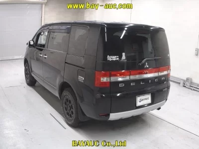 Mitsubishi Delica D:5
