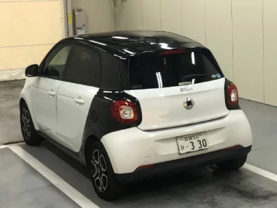 Smart FORFOUR  с аукциона в Японии