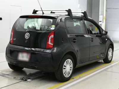 Volkswagen UP  с аукциона в Японии