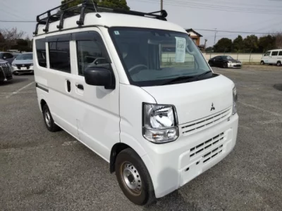 Mitsubishi Minicab Van