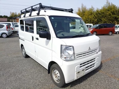 Mitsubishi Minicab Van