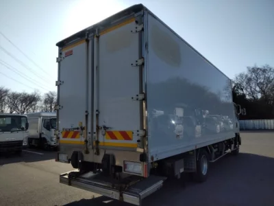 Isuzu Forward