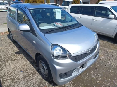 Toyota PIXIS EPOCH  с аукциона в Японии