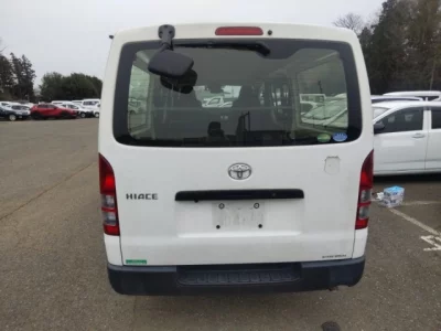 Toyota HiAce Van