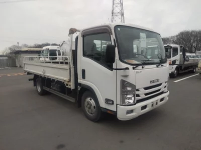 Isuzu Elf