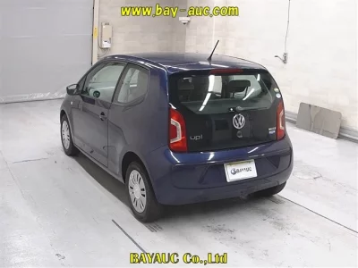 Volkswagen UP  с аукциона в Японии
