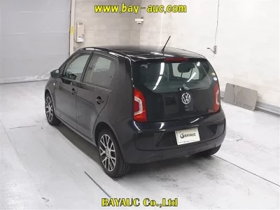 Volkswagen UP  с аукциона в Японии