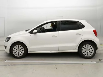 Volkswagen Polo  с аукциона в Японии