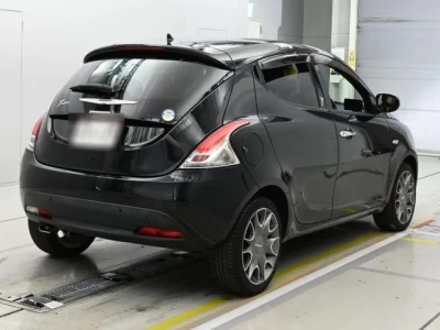 Chrysler Ypsilon  с аукциона в Японии