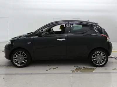 Chrysler Ypsilon  с аукциона в Японии