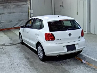 Volkswagen Polo  с аукциона в Японии