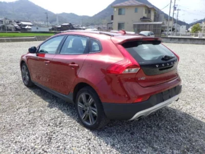 Volvo V40  с аукциона в Японии