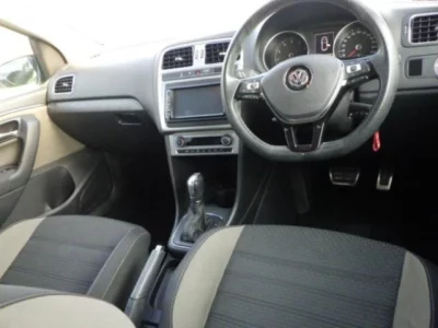 Volkswagen CROSS POLO  с аукциона в Японии