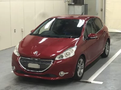 Peugeot 208  с аукциона в Японии