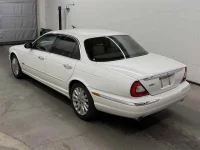 Jaguar XJ SERIES лот № 90194 оценка 4  с аукциона в Японии 1